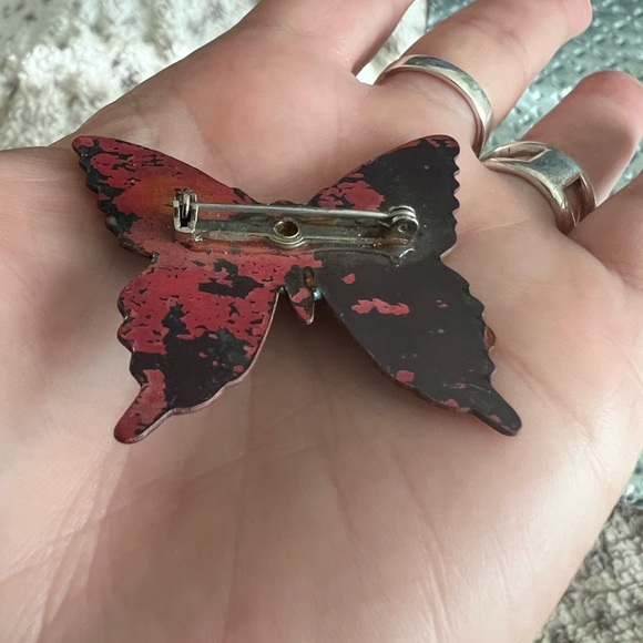 Vintage enamel Butterfly 🦋 Brooches and the smallest butterfly is a pendant - Picture 8 of 11